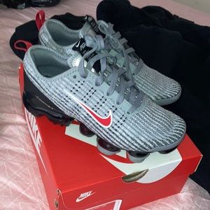 Size youth 5 vapor max